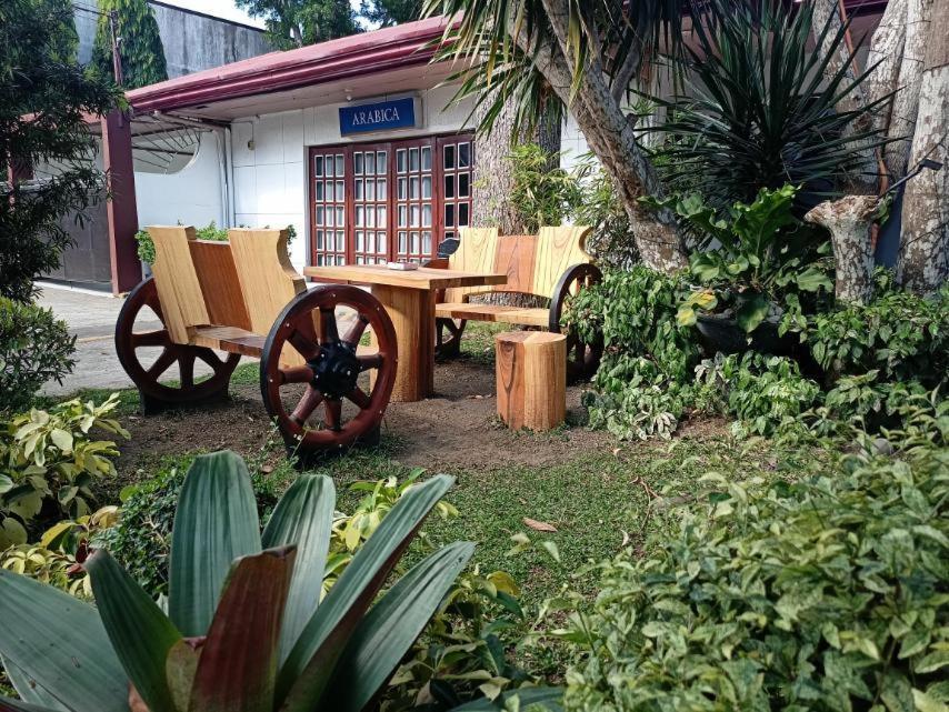 Amalfi718 Hotel Lipa City Exterior foto